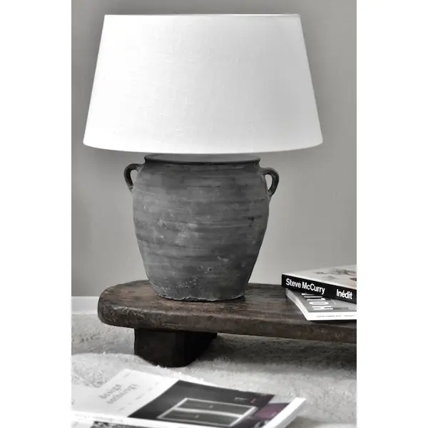 Dong Hai, lampe à poser sur pot chinois ancien